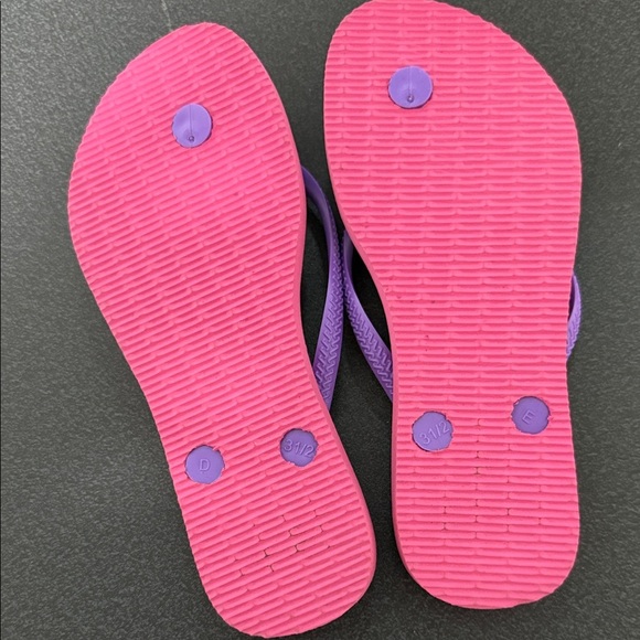 Havaianas Kids Minnie Mouse Flip Flops - Orange and Pink - Picture 2 of 2
